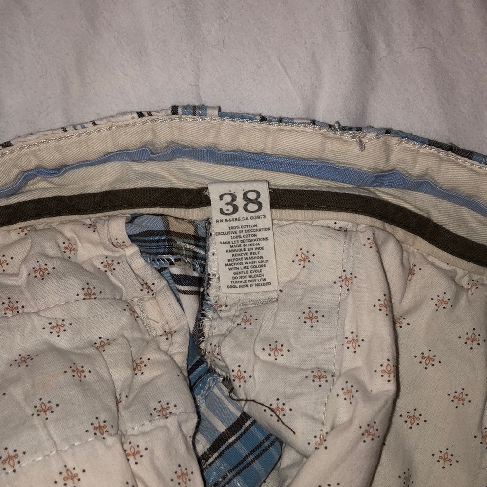 American eagle- longer length men’s ,Shorts - Picture 3 of 4
